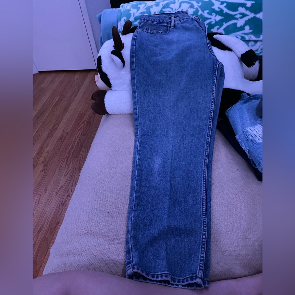 I am selling some cute little mom jeans they are super.